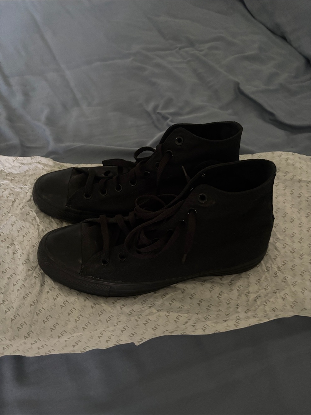 Men's Black High-Top Canvas Sneakers - Classic Streetwear Style